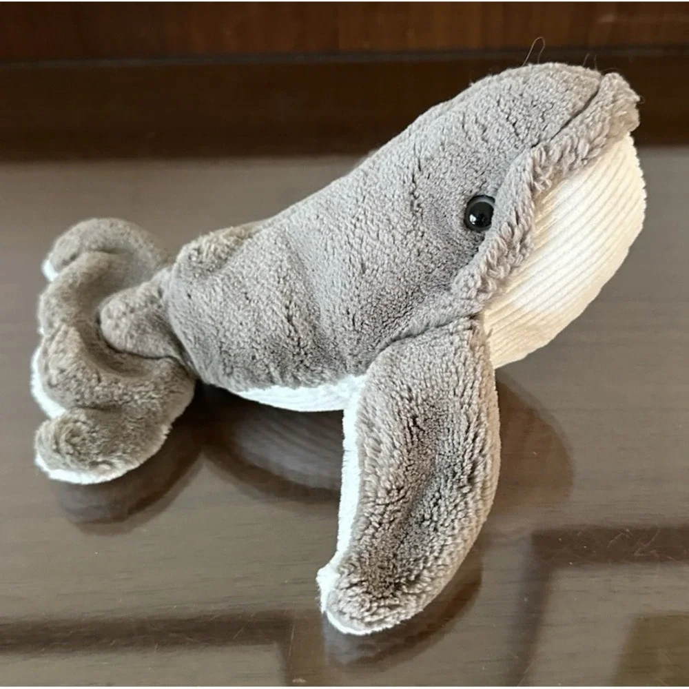 Pacific Life Mascot HUMPBACK WHALE Beanbag Gray Plush Stuffed Ribbed Belly 7" - Picture 3 of 3